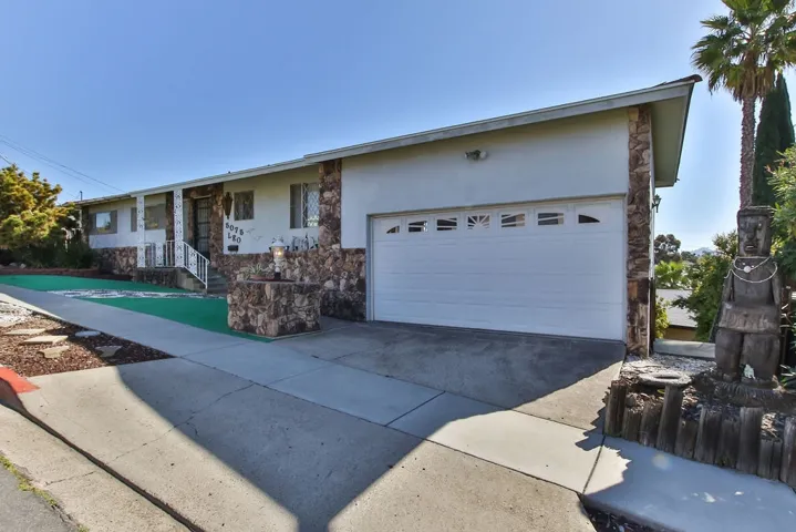 5075 Leo St, San Diego, California 92115