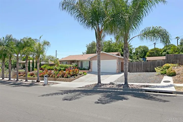 Fantastic Curb Appeal!
