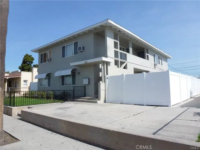 888 S Anaheim Boulevard 4, Anaheim, California 92805