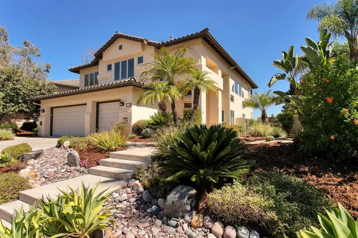 1046 Calle De Lepanto, Escondido, California 92025