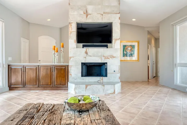 78850 Via Ventana - Great Room Fireplace