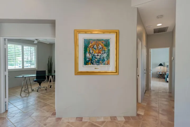 78850 Via Ventana - Hallway