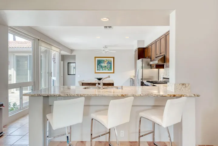 78850 Via Ventana - Breakfast Bar