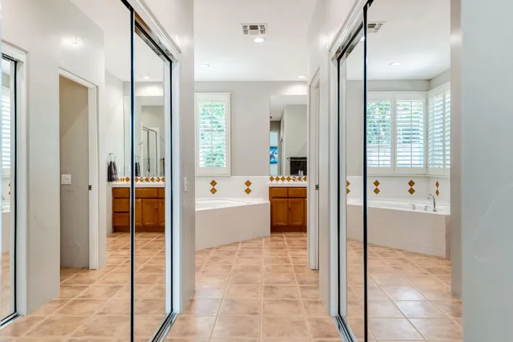 78850 Via Ventana - Master Bathroom