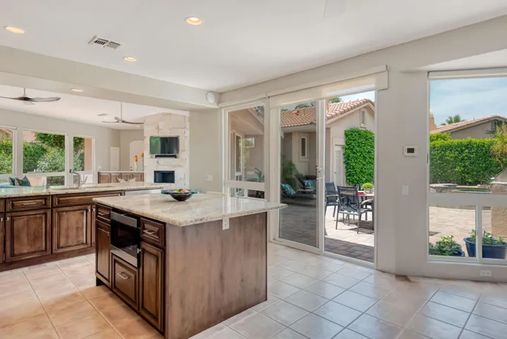 78850 Via Ventana - Kitchen & Patio