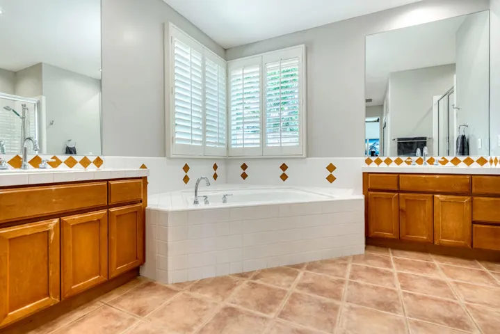 78850 Via Ventana - Master Bathroom