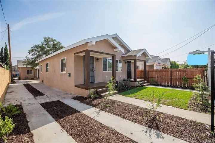 712 W 54th Street, Los Angeles, California 90037