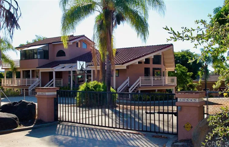 10545 Burned Oak Lane, Escondido, California 92026