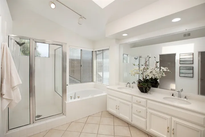 345 Lustrosos St, Oceanside, California 92057