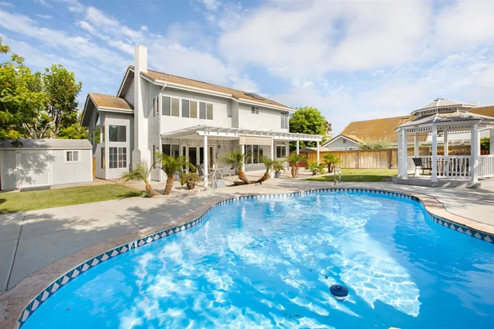 345 Lustrosos St, Oceanside, California 92057