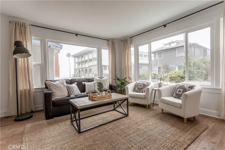 18 Breeze Avenue 1, Venice, California 90291