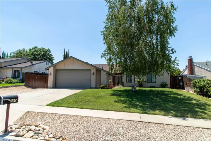 225 N La Salle Street, Redlands, California 92374