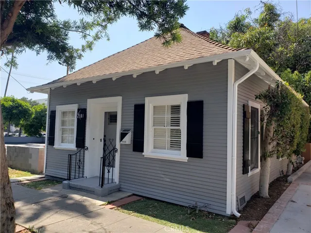 710 Mira Monte Place, Pasadena, California 91101