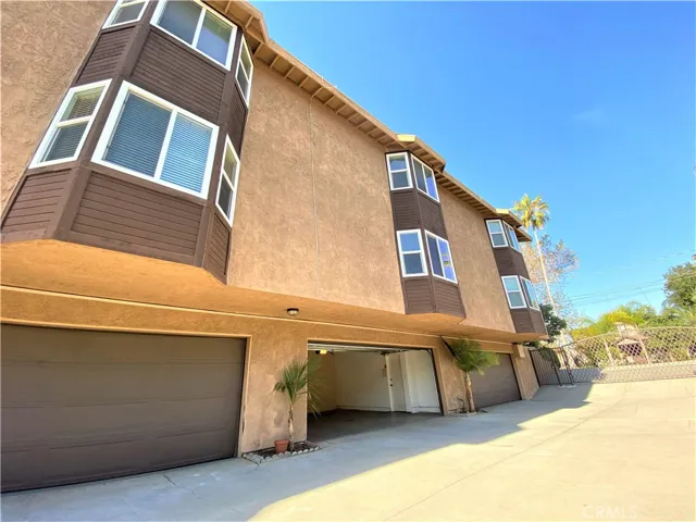 279 N Holliston Avenue 2, Pasadena, California 91106