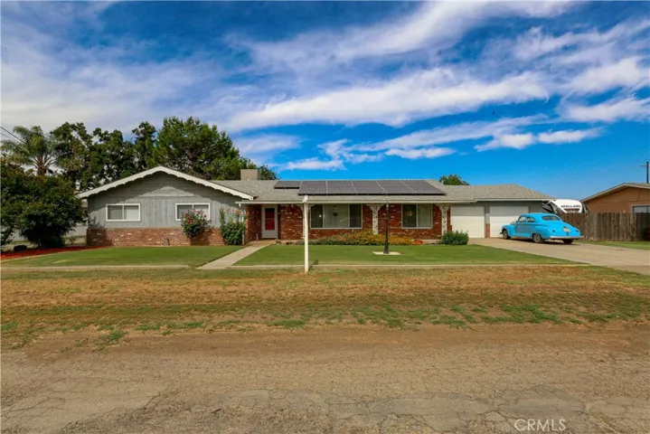 23468 Valeta Drive, Chowchilla, California 93610