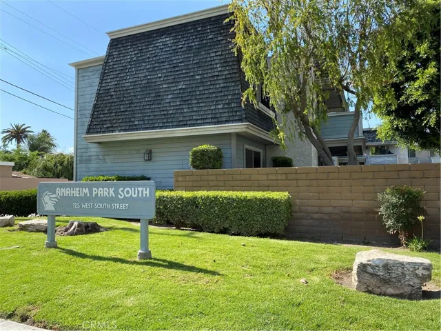 Front Condo Community