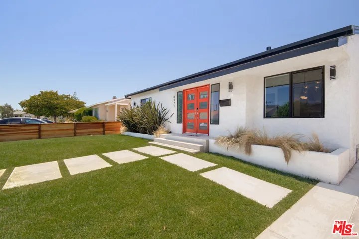 8321 Creighton Avenue, Los Angeles, California 90045