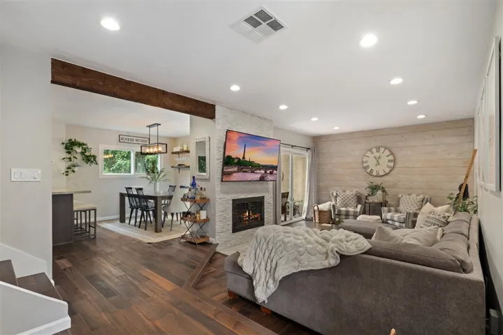 2327 Caminito Recodo, San Diego, California 92107