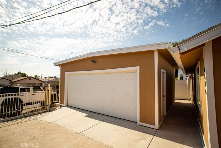 10646 Rhodesia Avenue, Sunland, California 91040