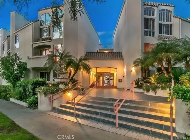 4242 Stansbury Avenue 113, Sherman Oaks, California 91423