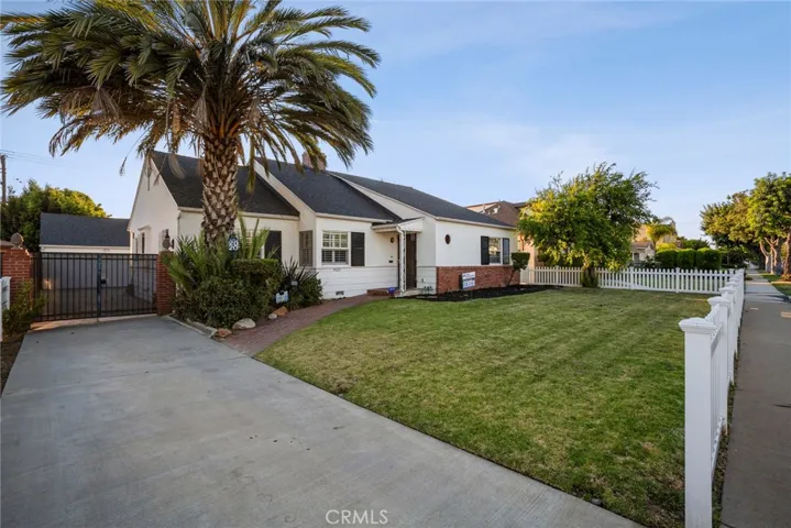 9025 S 4th Avenue, Inglewood, California 90305