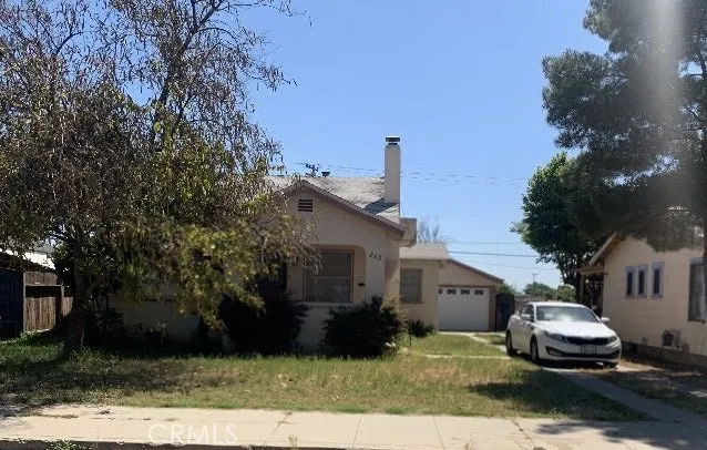 242 Eye Street, Bakersfield, California 93304