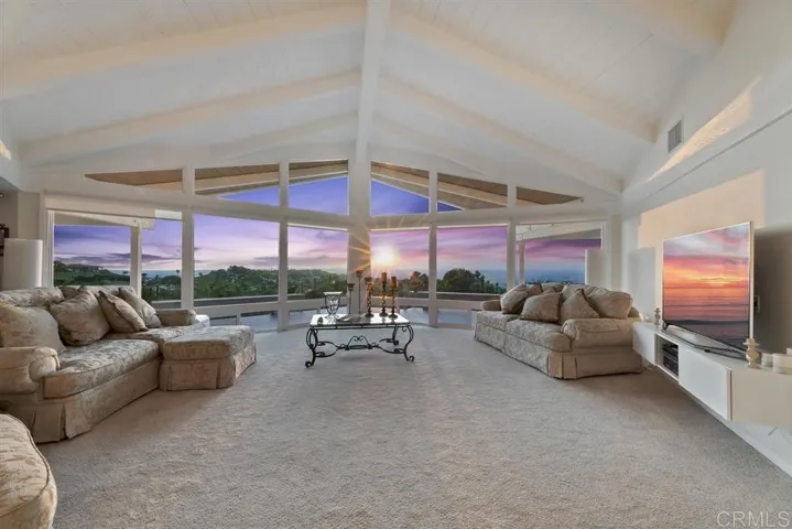6745 Via De La Reina, Bonsall, California 92003
