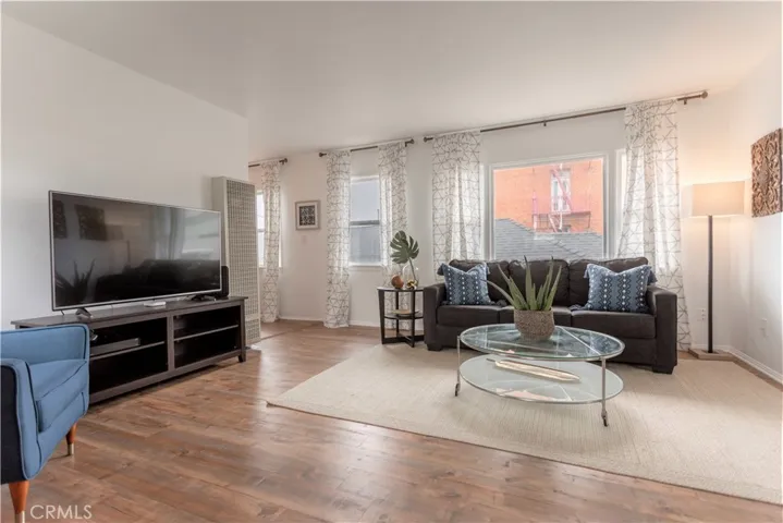 18 Breeze Avenue 3, Venice, California 90291