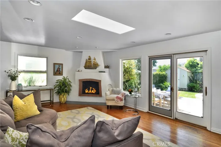 1500 Vivian Lane, Newport Beach, California 92660