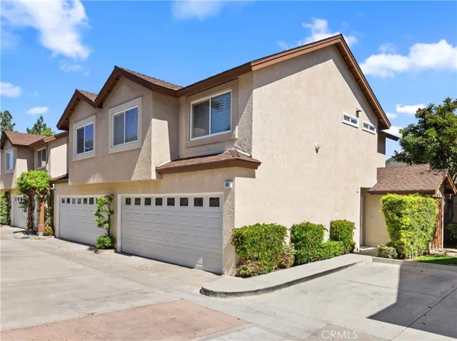 2233 Fairview Road R, Costa Mesa, California 92627