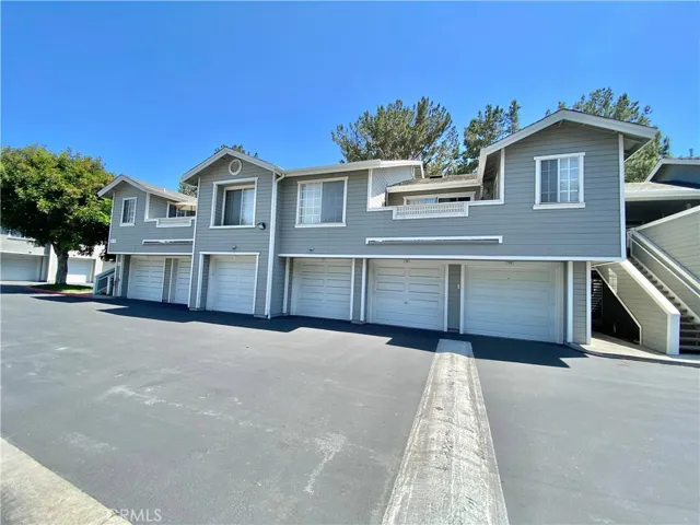 3500 S Greenville Street E10, Santa Ana, California 92704