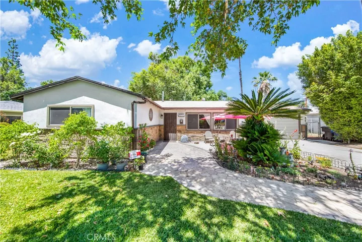 6069 Hamilton Drive, Riverside, California 92506