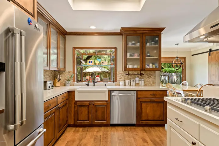 017_17  Kitchen