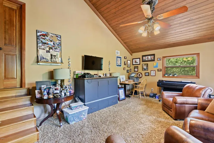 032_32  Bonus Room