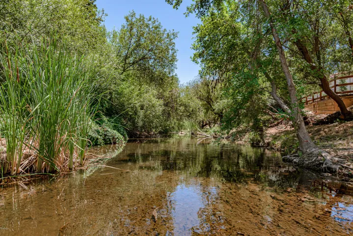 14 - Stream