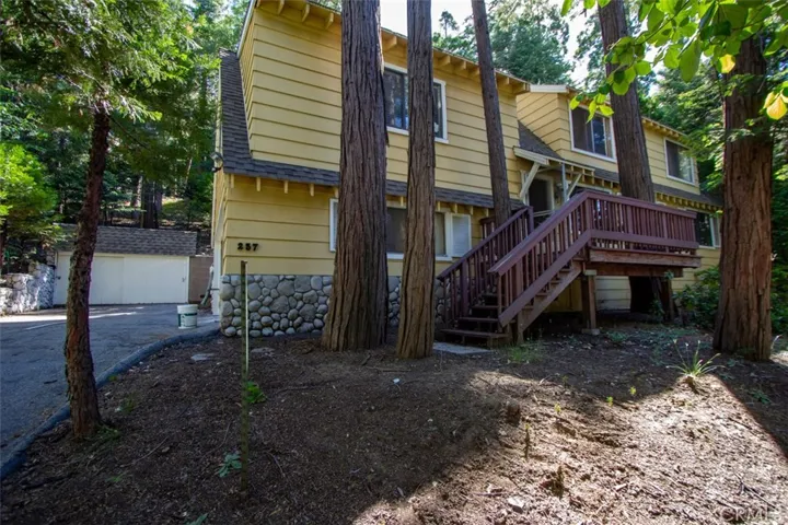 257 S State Hwy 173 Drive, Lake Arrowhead, California 92352