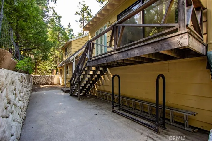 257 S State Hwy 173 Drive, Lake Arrowhead, California 92352