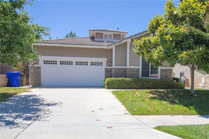 33977 Lake Breeze Drive, Yucaipa, California 92399