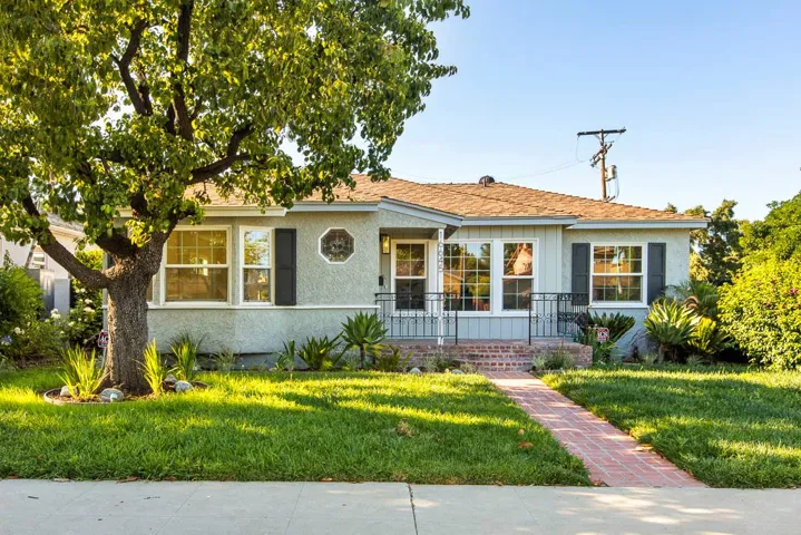 16645 Magnolia Boulevard, Encino, California 91436