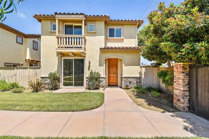 8312 Telegraph Road, Downey, California 90240