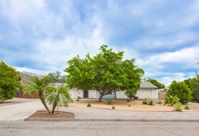24251 Del Amo Road, Ramona, California 92065