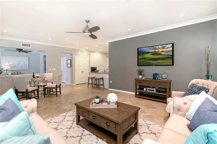 35 Kempton, Irvine, California 92620
