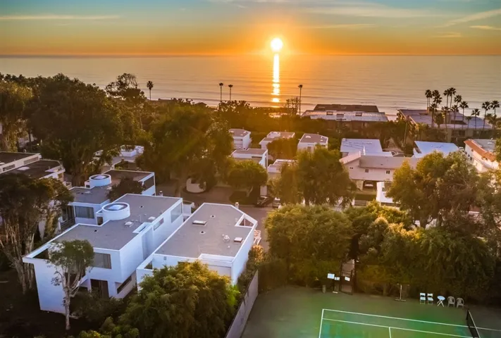 226 4th Street, Del Mar, California 92014