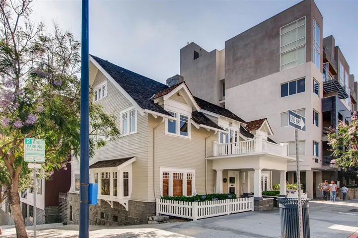 1642 7th Ave 326, San Diego, California 92101