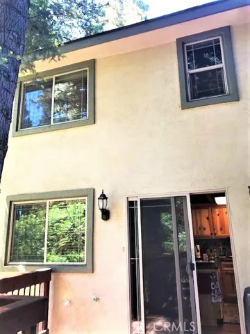 Sliding door from the kitchen onto the deck.