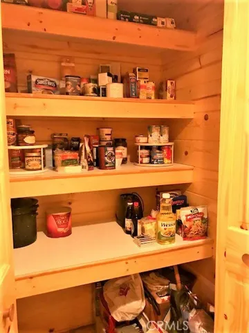 Spacious pantry closet.