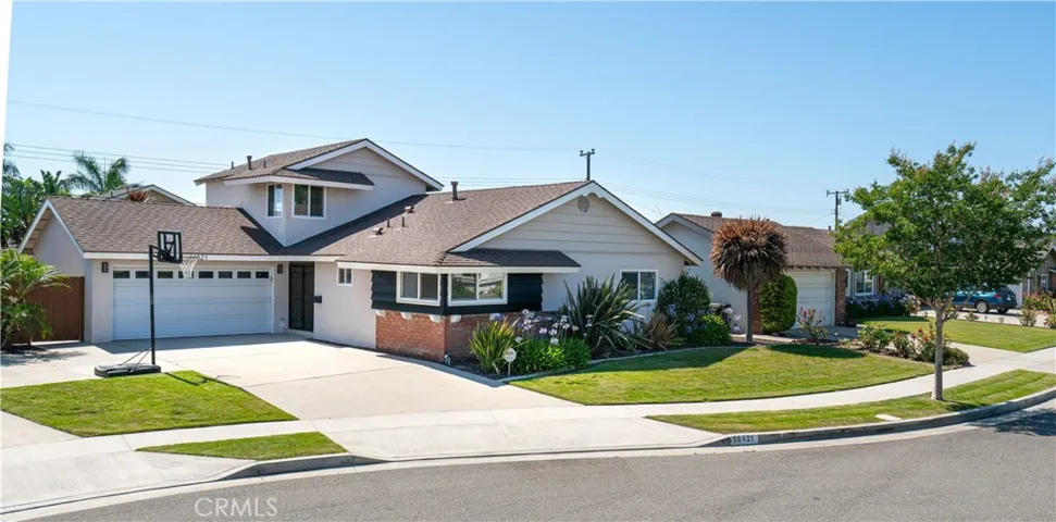 16821 Glenhaven Lane, Huntington Beach, California 92647