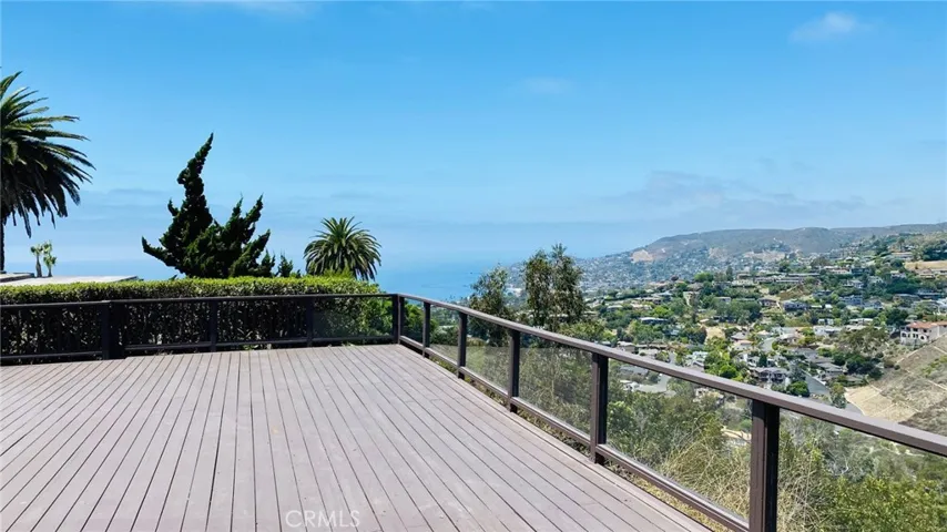 984 Summit Drive, Laguna Beach, California 92651