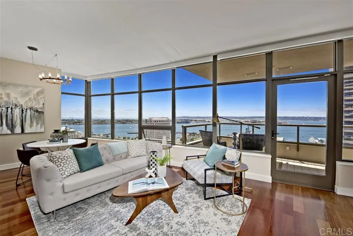 700 W E Street 2401, San Diego, California 92101