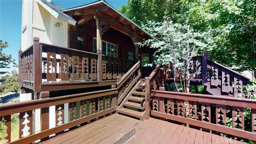 31393 Lightfoot Way, Running Springs, California 92382
